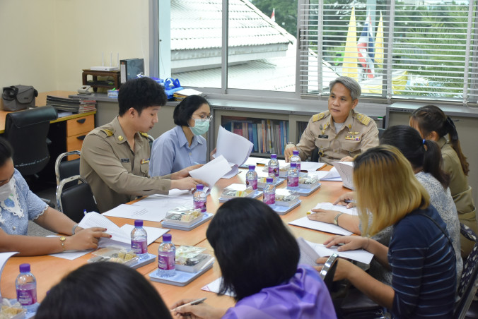ประชุมพิจารณาคัดเลือกสื่อการเรียนการสอนศูนย์พัฒนาเด็กเล็กเทศบาลตำบลพลับพลานารายณ์ ประจำปี 2567