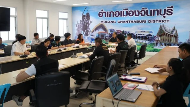 ร่วมประชุมชี้แจงต่อ ก.ช.ภ.อ.เมืองจันทบุรี และ ก.ช.ภ.จ.จันทบุรี พิจารณาอนุมัติคำขอรับความช่วยเหลือเยียวยาประชาชนที่ได้รับผลกระทบ ช่วยเหลือผู้ประสบอุทกภัยในช่วงฤดูฝน ปี 2569